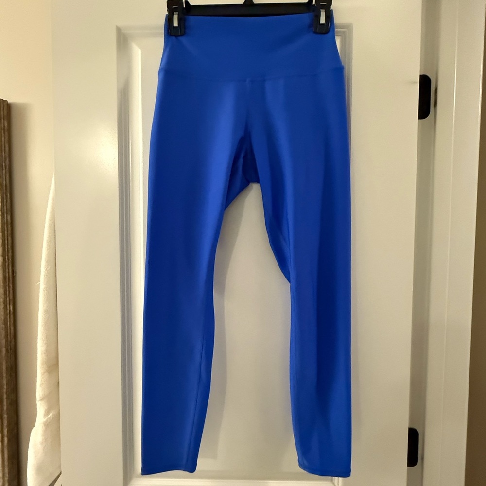 ALO Yoga Vibrant Blue Airlift 7/8 Leggings
